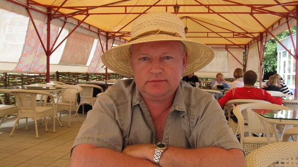 Евгений Романов