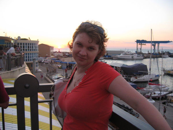 Оля Захарова