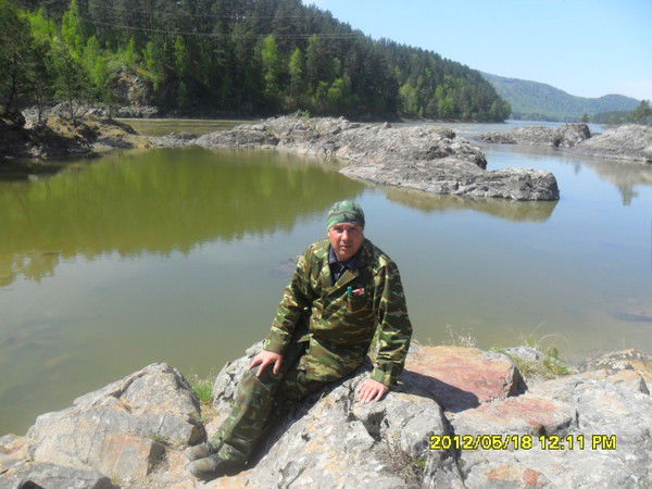 Анатолий Иванов