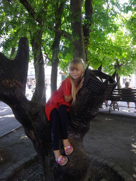 Арина Шехова