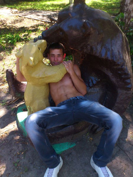 Мишаня Серов