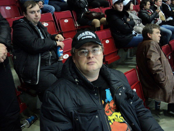 Антон Узунов