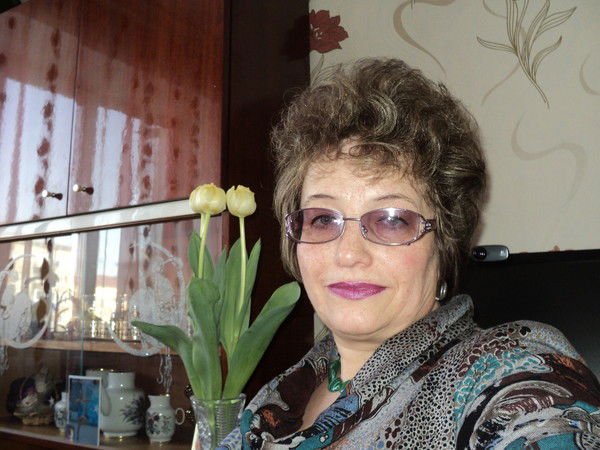 Лариса Петруничкина