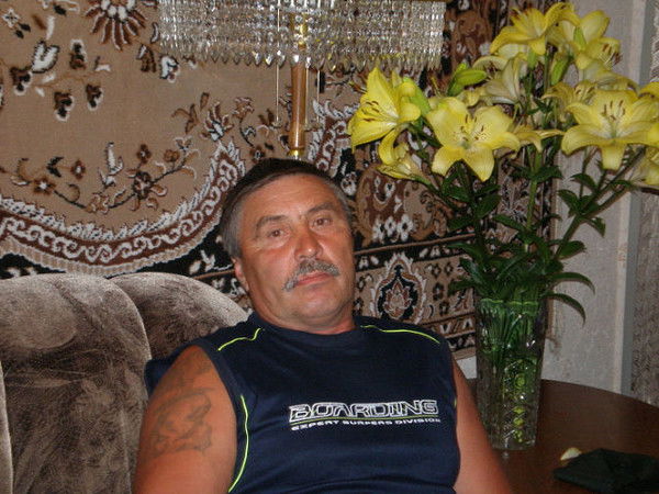 Анатолий Уваров