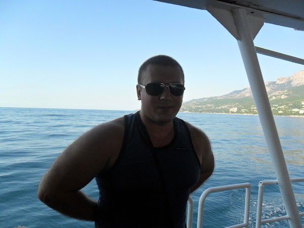 Денис Гузик