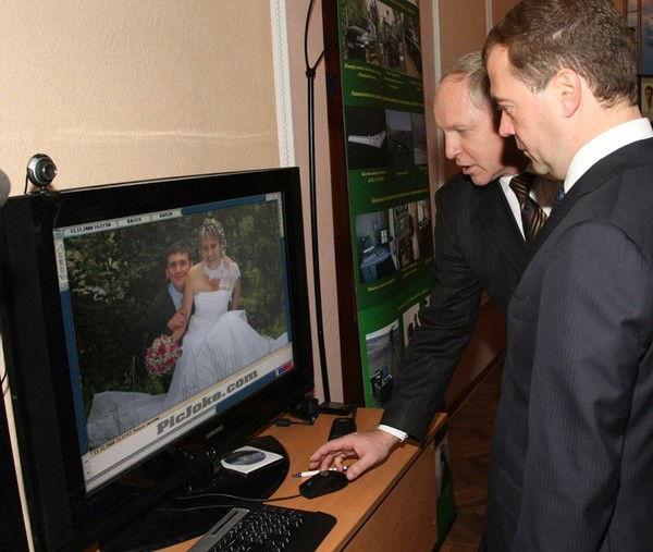 Елена Бажутова