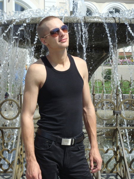 Артем Молчанов