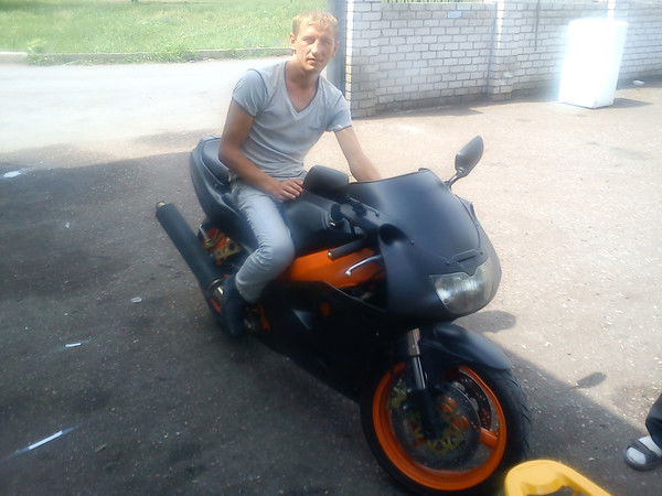 Евгений Любаев