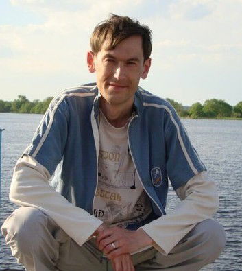 Евгений Артамонов