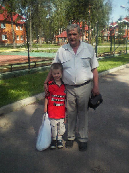 Владимир Серов