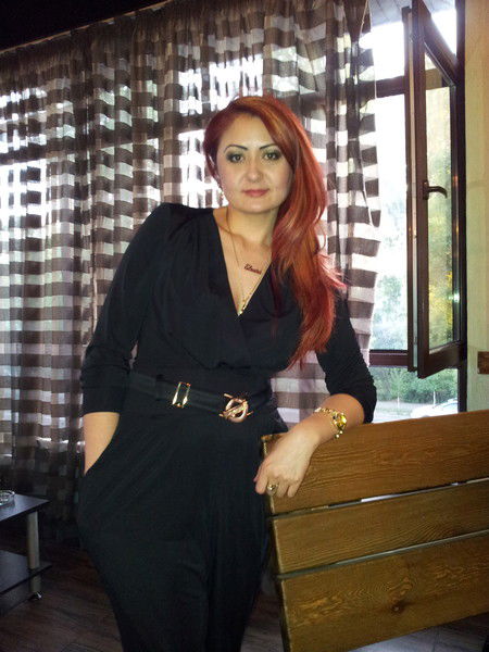 Эльнура Именова