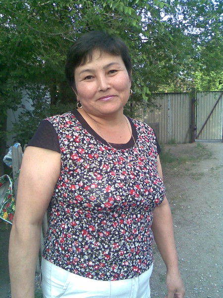 Сатира Естаева