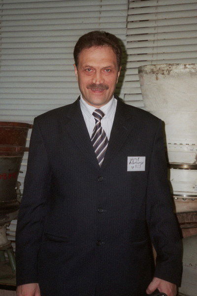 Александр Шутов