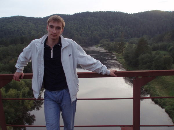 Олег Мельников