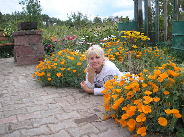 Лена Харитонова