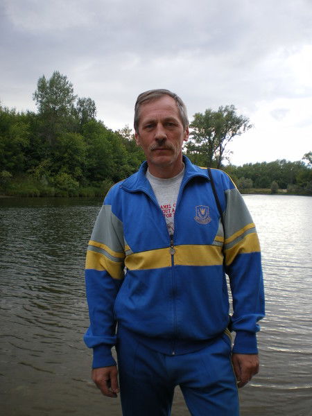 Виктор Комник