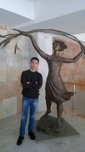 Алишер Ахметбеков