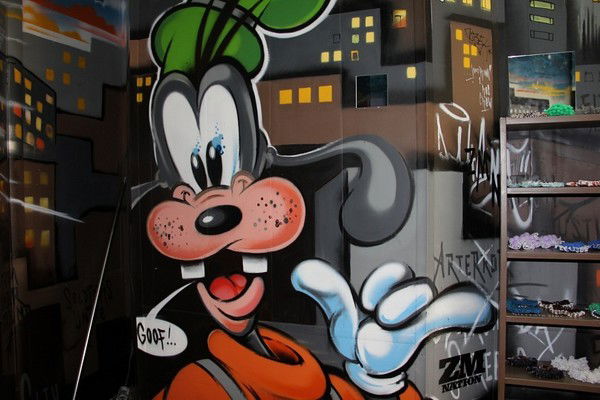 Катя Неважно