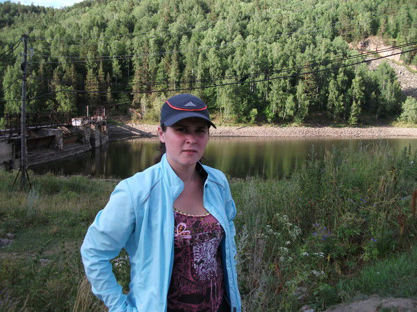 Алена Попова