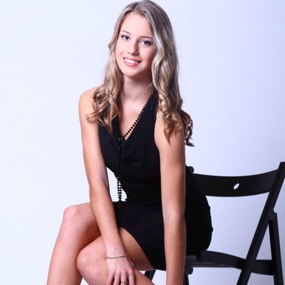 Елена Попова