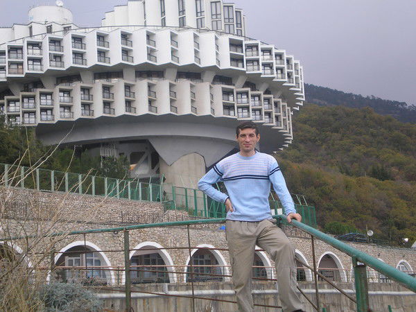 Александр Исаев