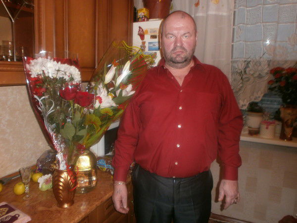 Александр Емельянов