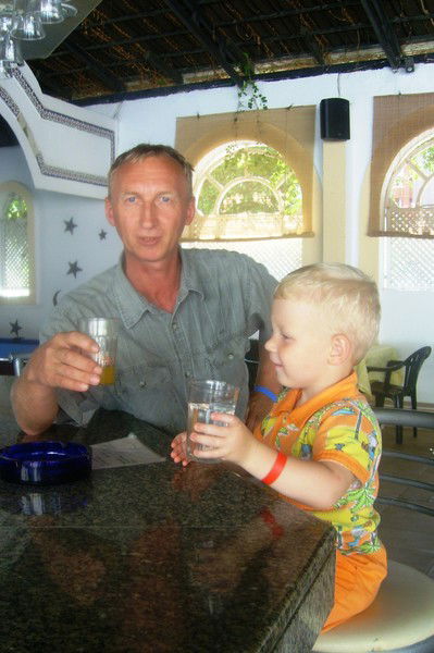 Александр Булатов