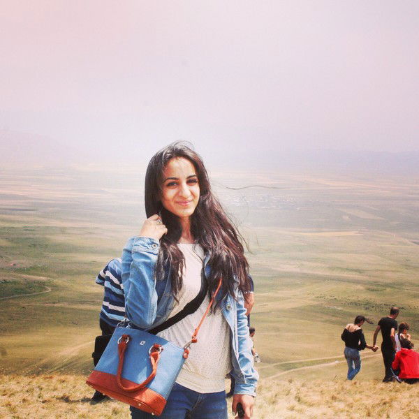 Виктория Апинова