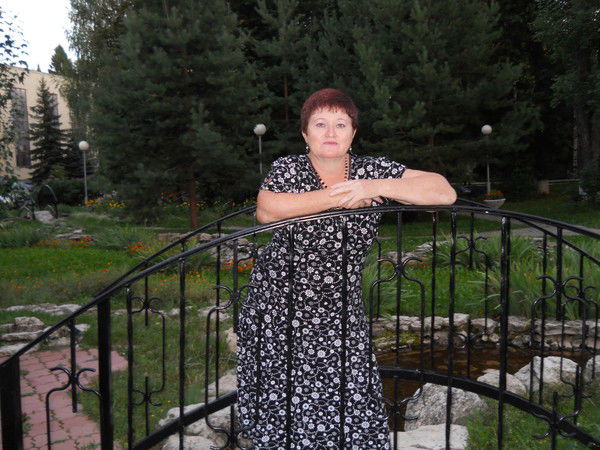 Людмила Адамова