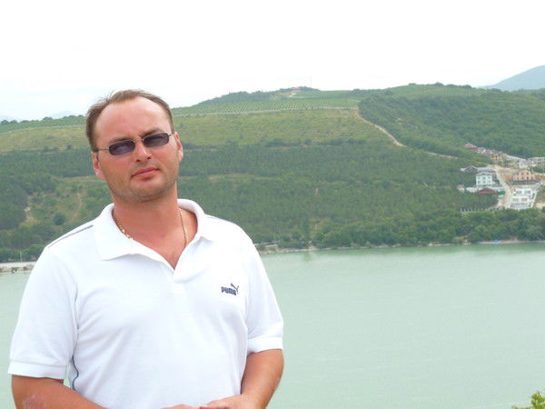 Лев Гундаров