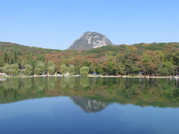 Александр Апаринов