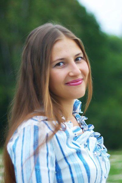 Елена Попова