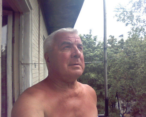 Марк Емельянов