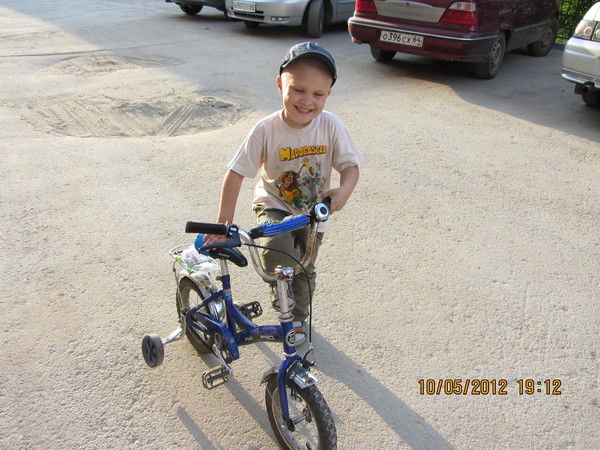 Александр Яковлев