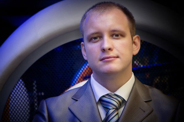 Александр Пляхотко