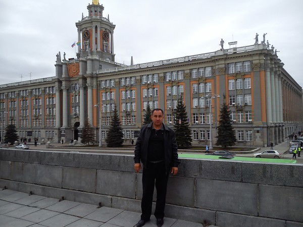 Анвар Вахидов