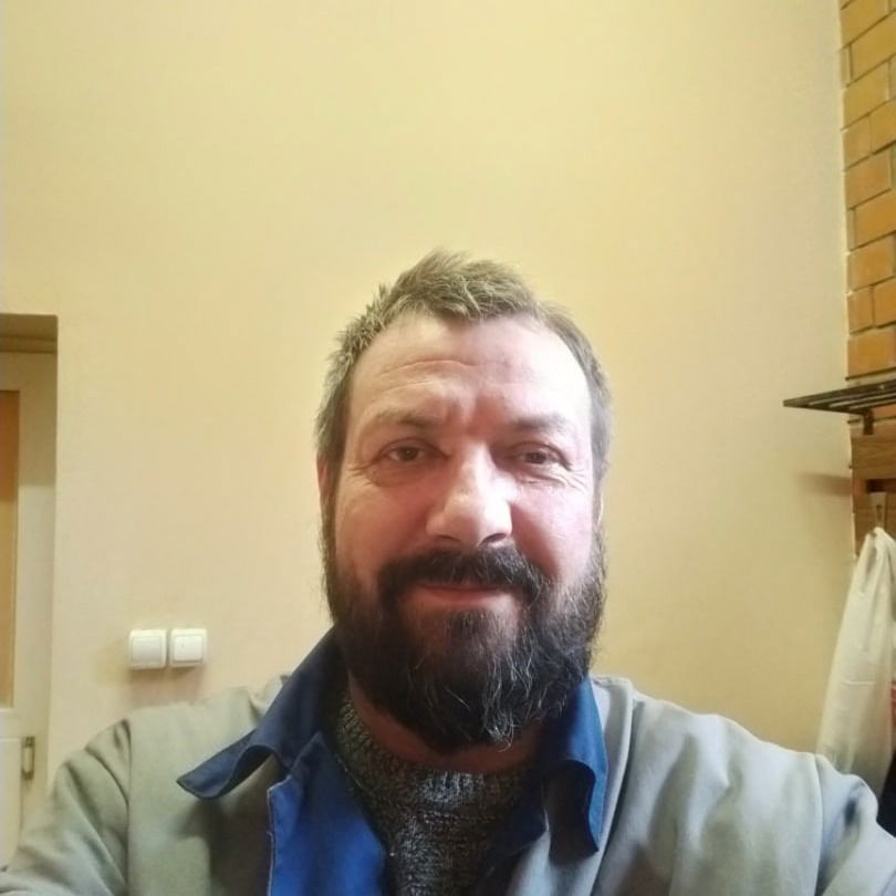 Владислав Иванов