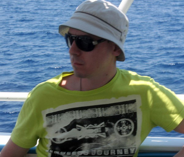 Денис Борисов