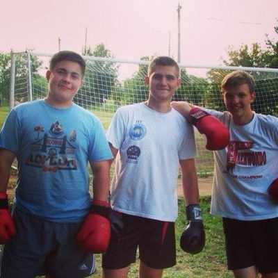 Александр Глухов