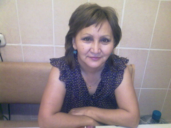 Валя Есеева