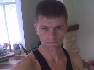 Руслан Неважно