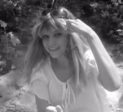 Анжела Бозорова