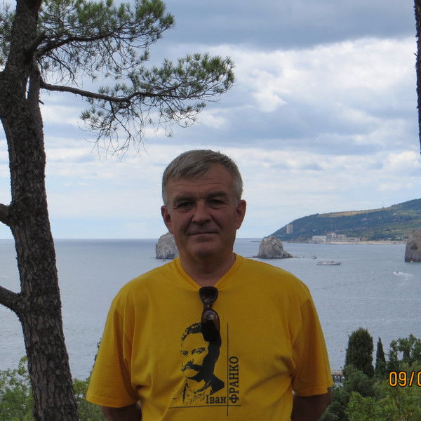 Александр Бабак