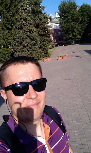 Макс Оленев