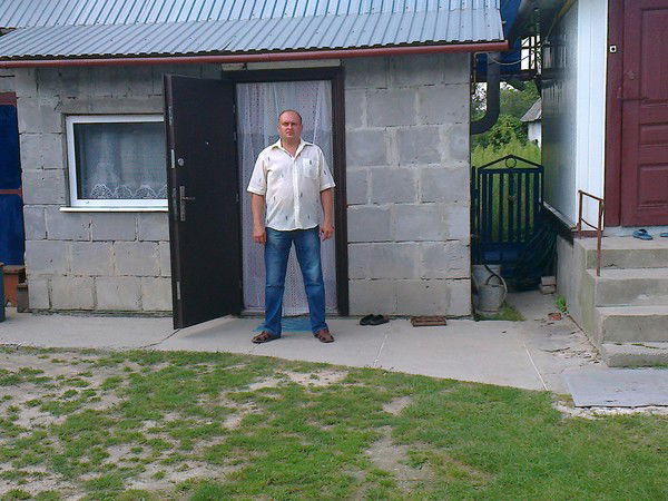 Володя Шутовський