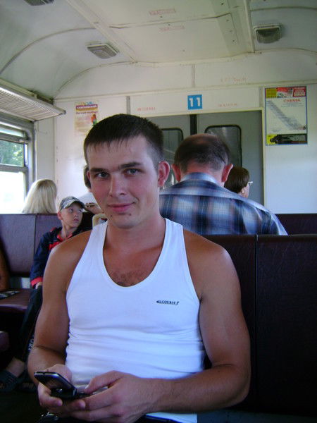 Николай Леонов