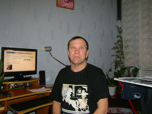 Олег Власов