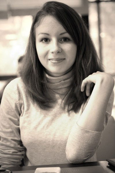 Юля Апатова