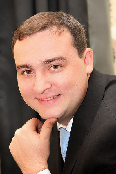 Антон Литвинов