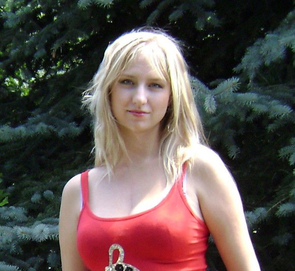 Наташа Хлестова